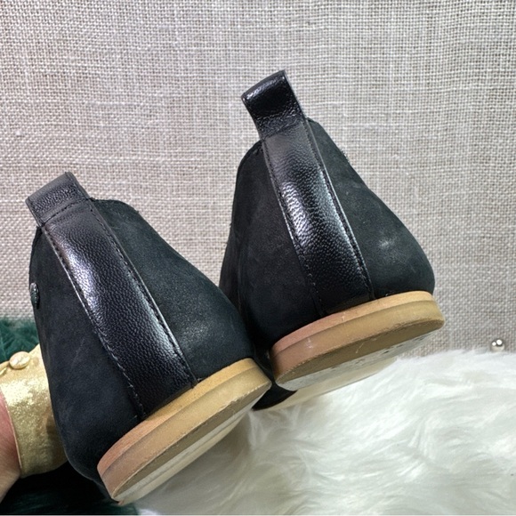 UGG "LYNLEY" WOMENS BALLERINA BLACK SUEDE LEATHER FLATS -size 7 - Picture 7 of 13